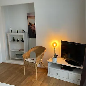 Aux Deux Colombes Avec Balcon Et Garage Pamiers