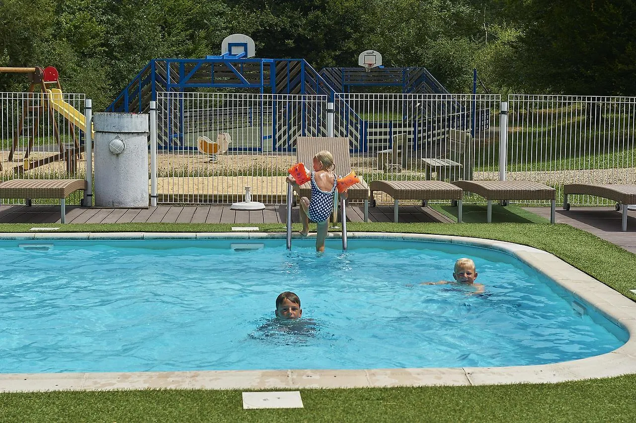 Le Lac Bleu Lacapelle-Marival 4*,